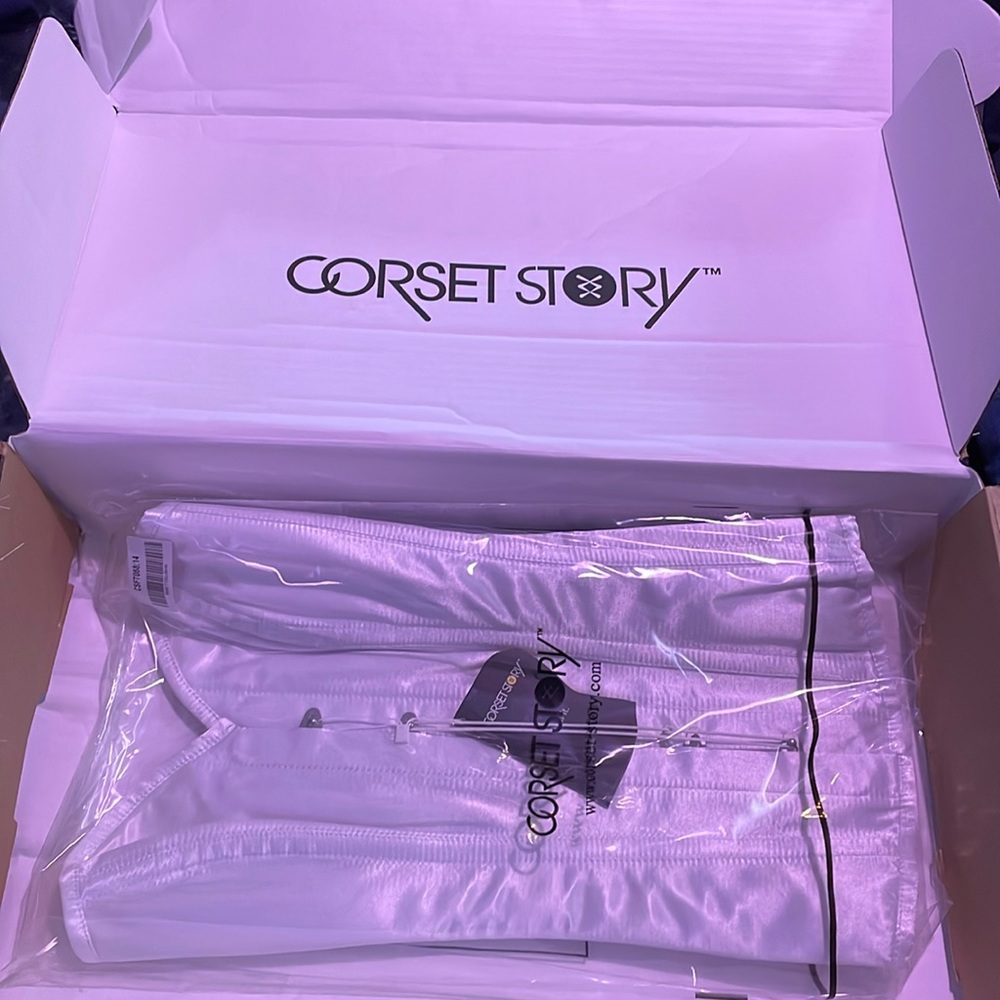 White corset story satin overbust corset NWT